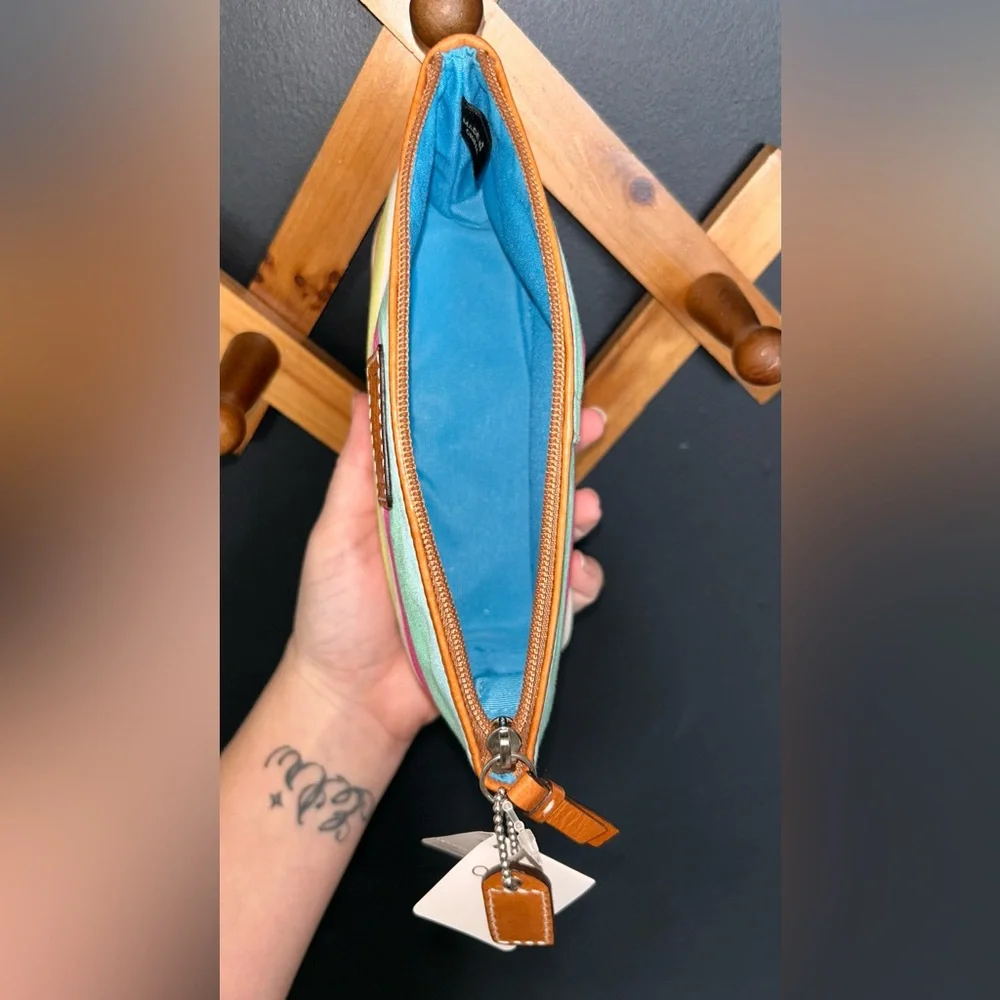 VINTAGE Coach Hampton Watercolor Stripe Zip Top Cosmetic bag (2006) -NWT- - Picture 8 of 9